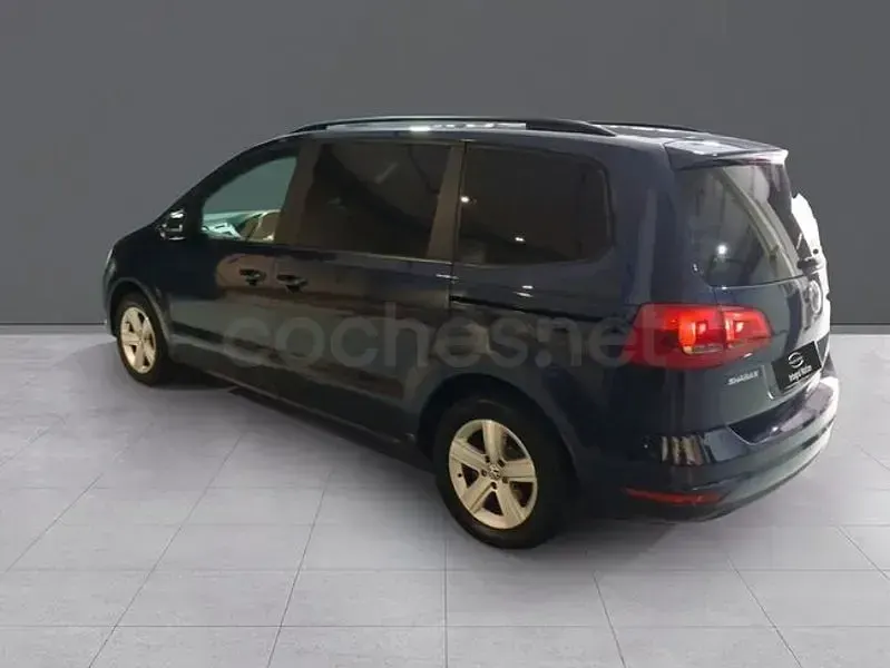 Usado VW Sharan Advance 140 CV (102 kW) 2015 Negro Monovolumen