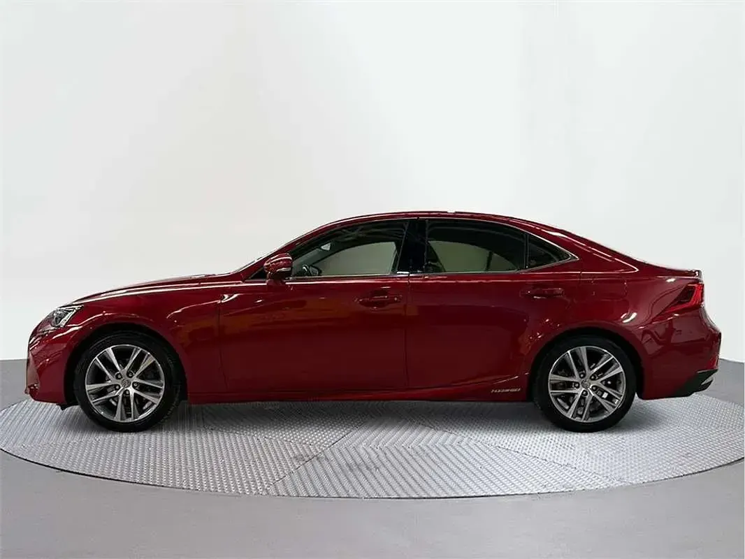 Usado Lexus IS300h Executive Line 223 CV (164 kW) 2018 Berlina
