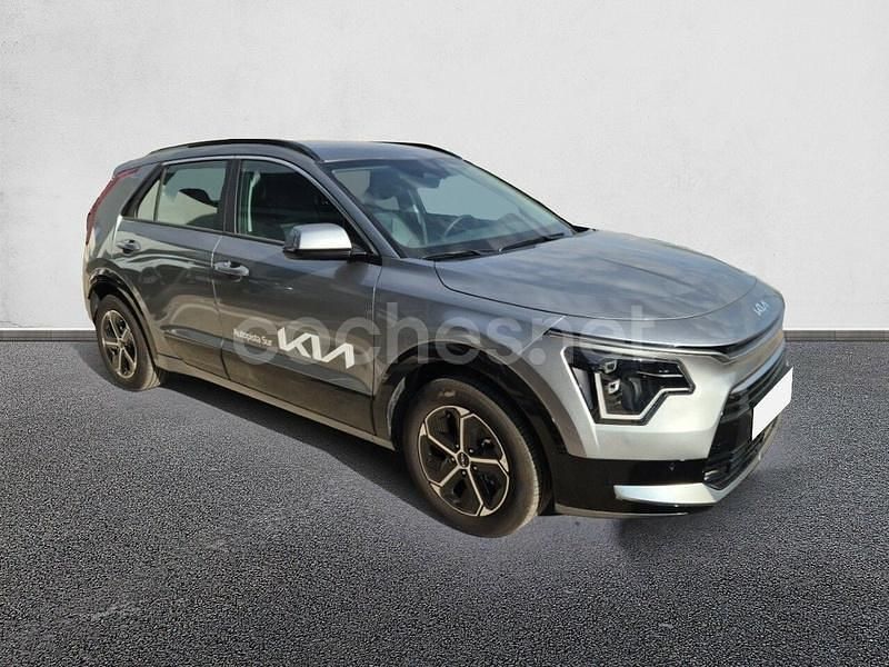 Negro Nuevo 2025 Kia Niro SUV | 29.990 € - Imagen 1/4