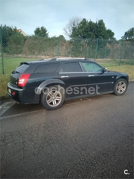 Usado Chrysler 300C Touring 193 CV (141 kW) 2006 Negro Familiar