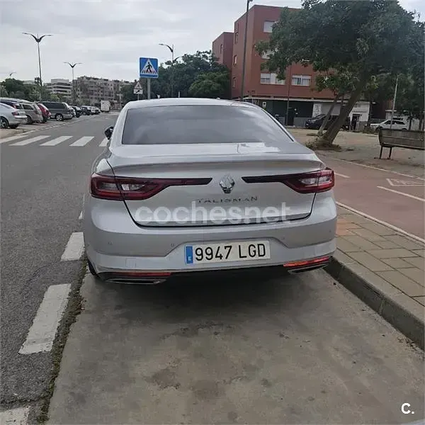 Usado Renault Talisman LIMITED 120 CV (88 kW) 2021 Gris / plata Familiar