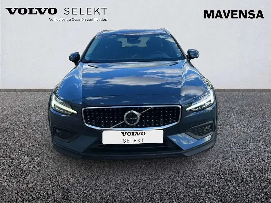 Usado Volvo V60 CC Ultimate 197 CV (144 kW) 2023 Azul Familiar