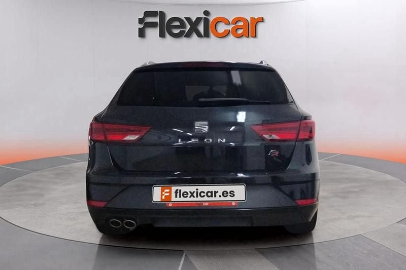Usado Seat Leon ST FR 150 CV (110 kW) 2020 Negro Familiar