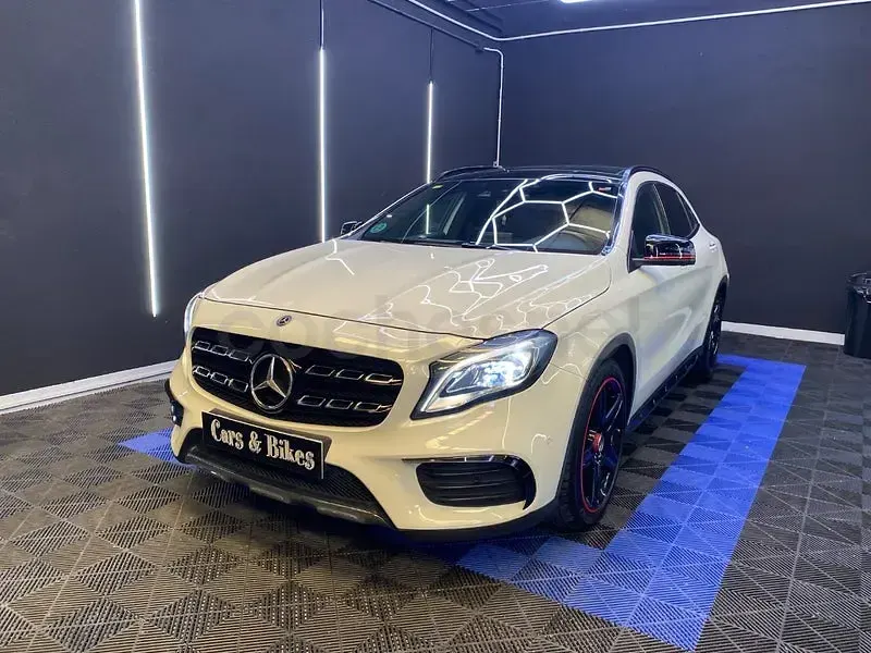 Usado Mercedes GLA220 177 CV (130 kW) 2018 Blanco SUV
