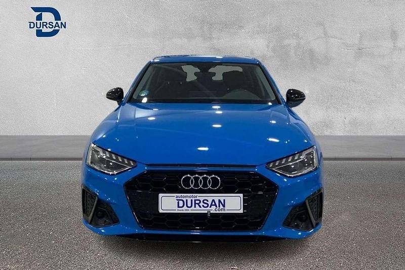 Usado Audi A4 S-Line 165 CV (121 kW) 2022 Azul Berlina