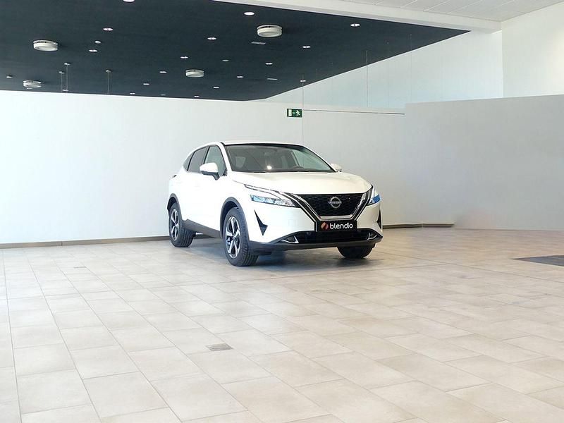 Usado Nissan Qashqai N-Connecta 140 CV (102 kW) 2023 Lunar white metalizado SUV