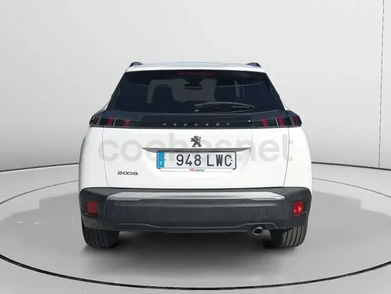 Usado Peugeot 2008 Allure 110 CV (80 kW) 2022 Blanco SUV