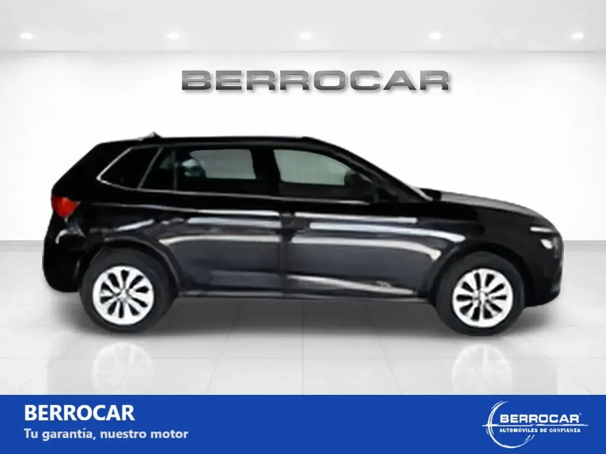 Usado Skoda Kamiq Ambition 110 CV (80 kW) 2024 Negro SUV