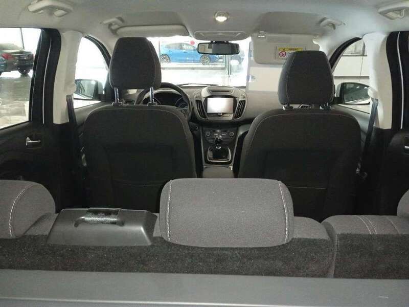 Usado Ford Kuga Trend+ 120 CV (88 kW) 2019 Blanco SUV