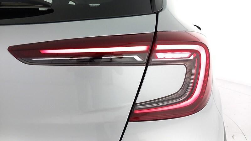 Usado Renault Captur Techno 90 CV (66 kW) 2024 Gris SUV