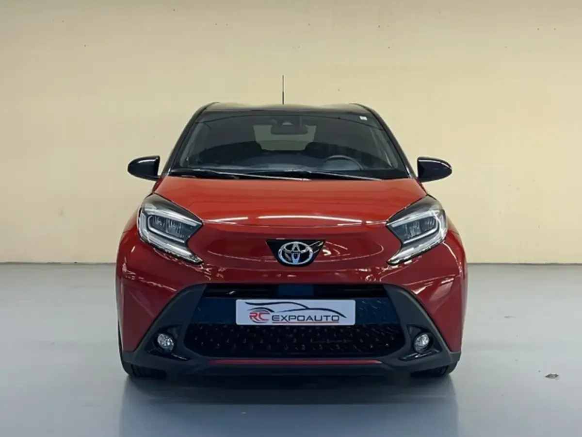 Usado Toyota Aygo X 72 CV (52 kW) 2023 SUV
