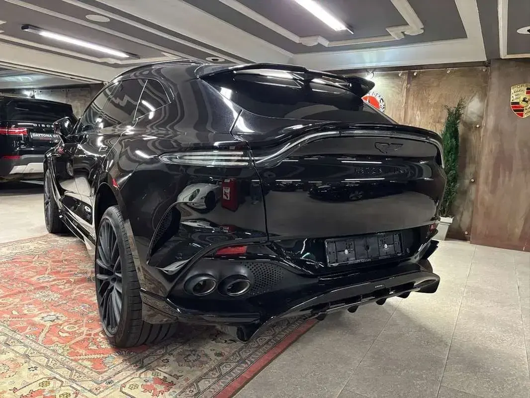 Usado Aston Martin DBX 707 CV (519 kW) 2024 Negro SUV