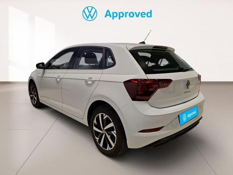 Usado VW Polo Life 95 CV (69 kW) 2023 Blanco puro Berlina