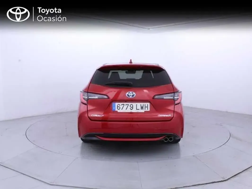 Usado Toyota Corolla Style 184 CV (135 kW) 2022 Rojo Familiar