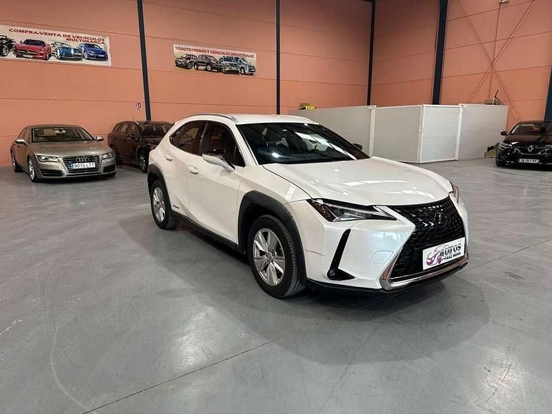 Usado Lexus UX 250h Business Edition 2021 Blanco SUV