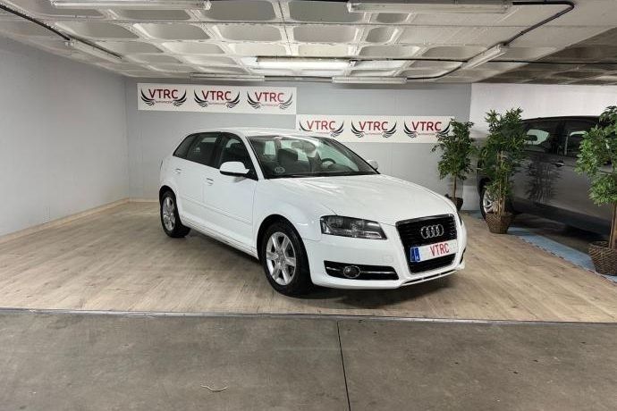 Usado 2011 Audi A3 Attraction | 9800 € (Precio justo) - Imagen 1/4