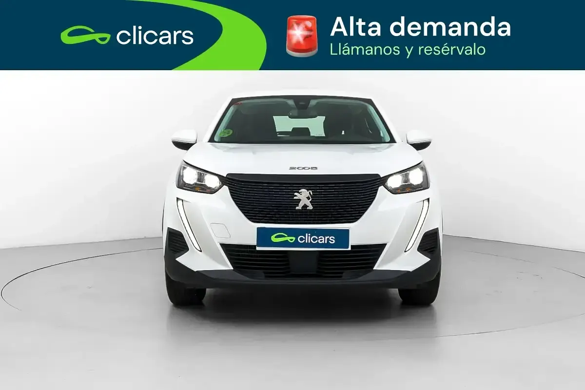 Usado Peugeot 2008 Active 110 CV (80 kW) 2021 Blanco SUV