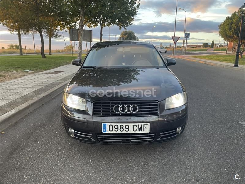 Negro Usado 2004 Audi A3 Ambition Berlina | 3750 € (Buen precio) - Imagen 1/3