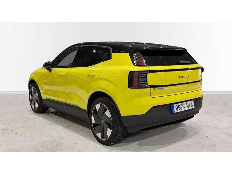 Usado Volvo EX30 Plus 200 kW (272 CV) 2024 Amarillo SUV
