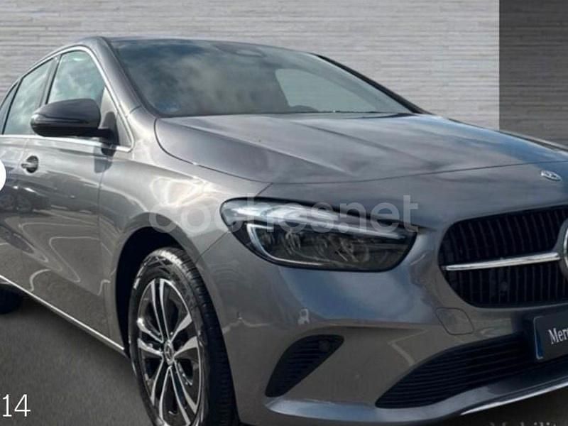 Usado Mercedes B250e 218 CV (160 kW) 2024 Gris / plata Monovolumen