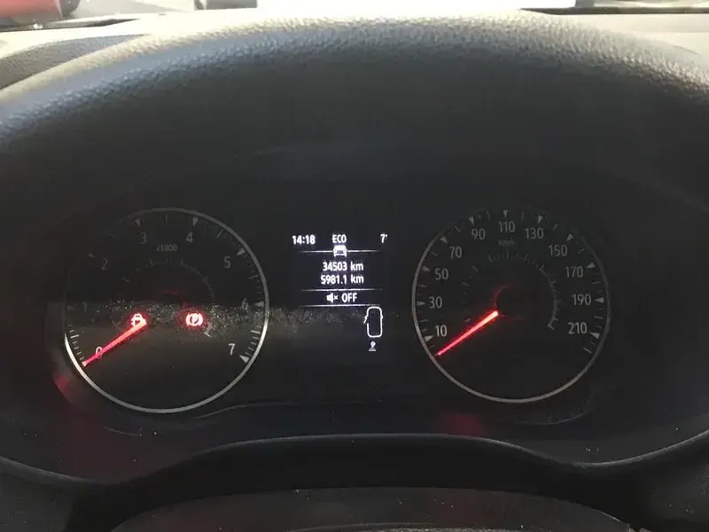 Begagnad Dacia Sandero Essentiel 101 HK (74 kW) 2023 Vit Sedan