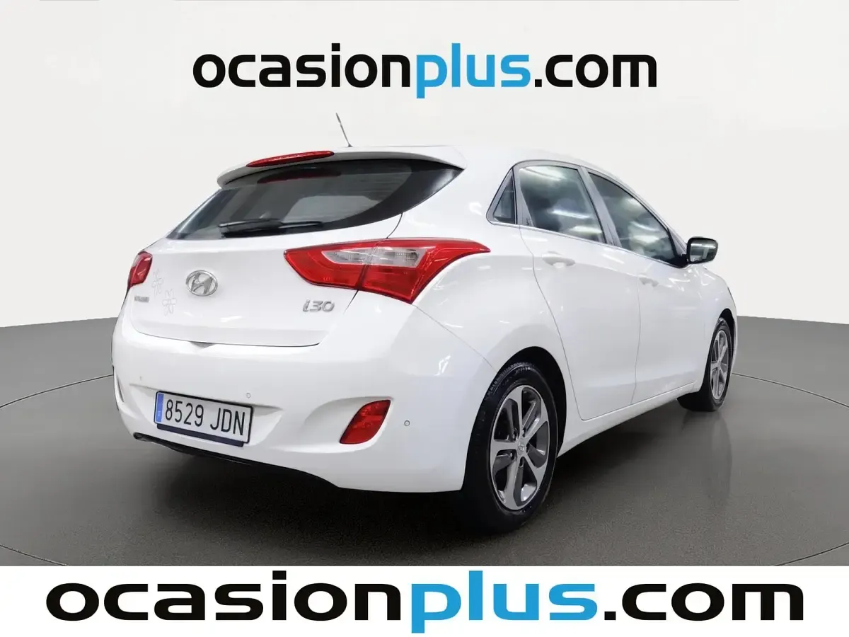 Usado Hyundai i30 GO! 101 CV (74 kW) 2015 Blanco Utilitario