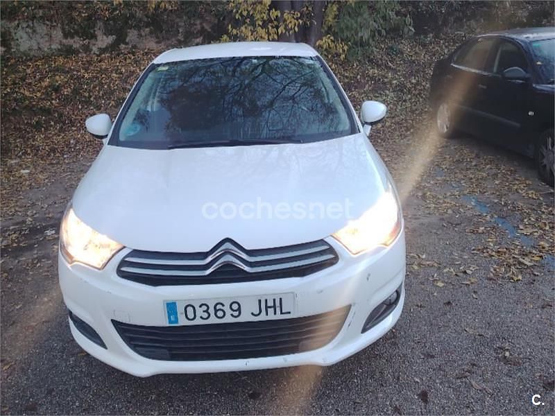 Usado Citroën C4 Live 99 CV (72 kW) 2015 Blanco Berlina