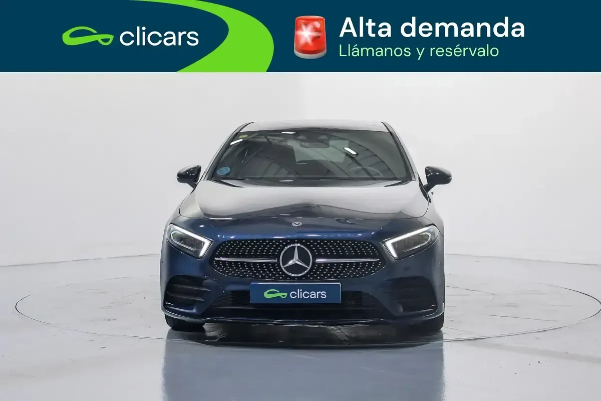 Usado Mercedes A180 116 CV (85 kW) 2020 Azul Berlina