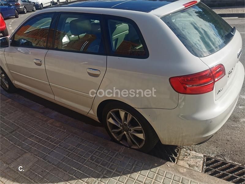 Usado Audi A3 Ambition 140 CV (102 kW) 2012 Blanco Utilitario