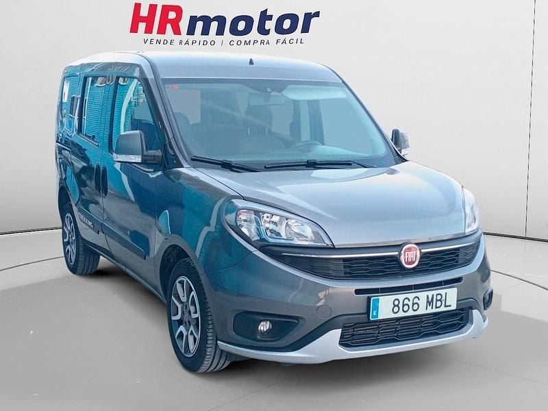 Gris Usado 2022 Fiat Doblò Trekking Monovolumen | 18.390 € (Precio justo) - Imagen 1/4
