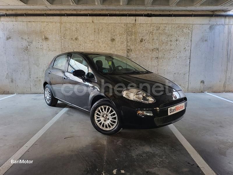 Negro Usado 2016 Fiat Punto Easy Utilitario | 5980 € (Precio justo) - Imagen 1/4