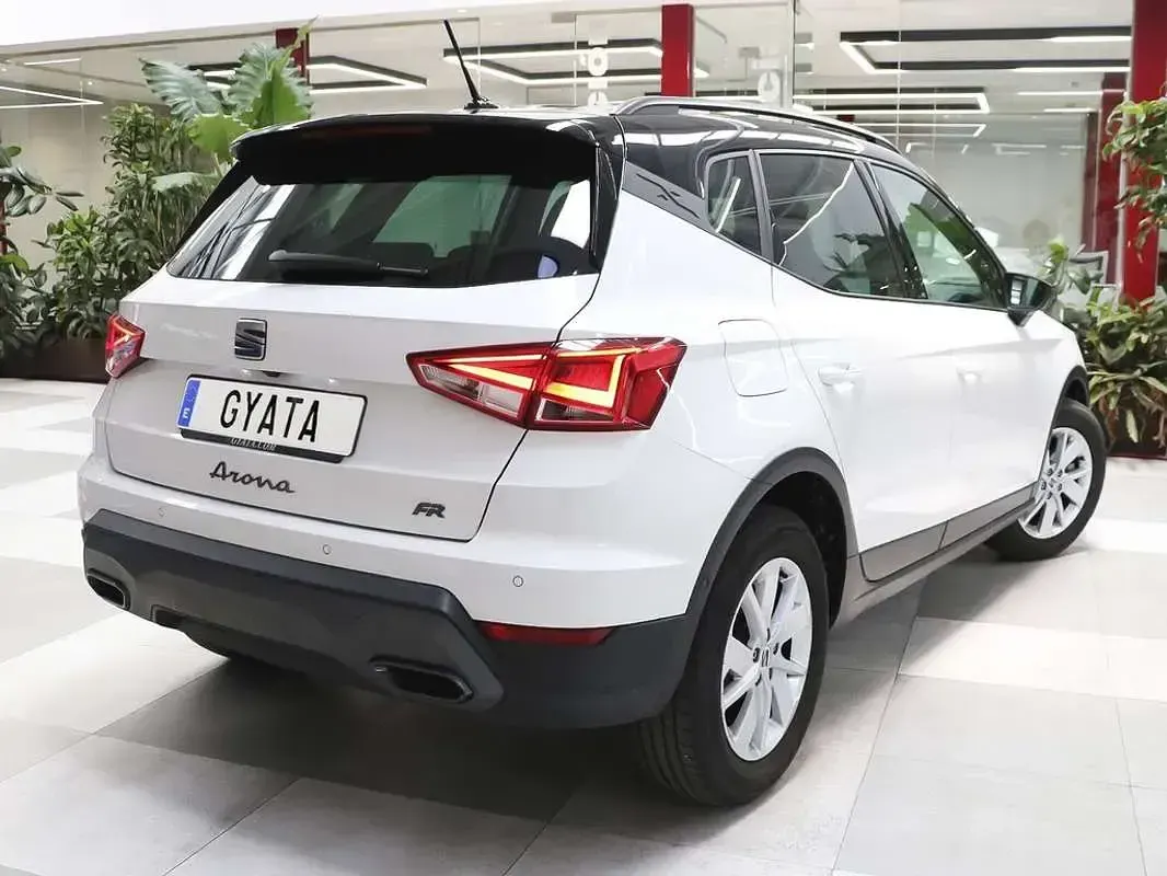 Usado Seat Arona FR 116 CV (85 kW) 2026 Blanco SUV