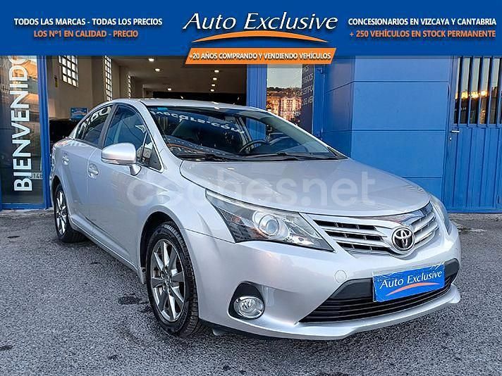 Gris / plata Usado 2014 Toyota Avensis Advance Berlina | 7990 € (Buen precio) - Imagen 1/4