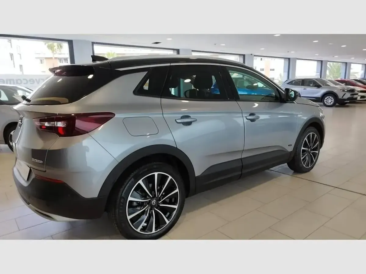 Usado Opel Grandland X Ultimate 181 CV (133 kW) 2021 SUV