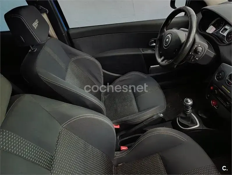 Usado Renault Clio II 200 CV (147 kW) 2007 Azul Berlina