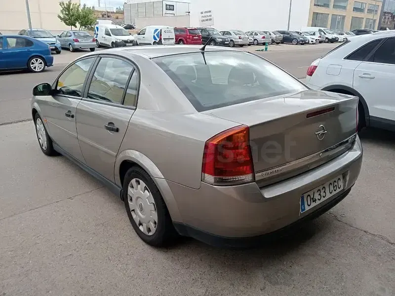 Usado Opel Vectra Comfort 125 CV (91 kW) 2003 Beige Berlina