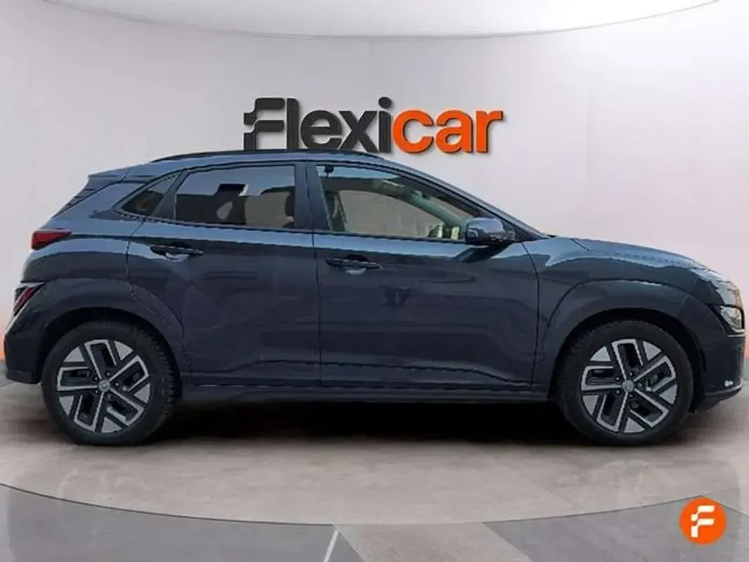 Usado Hyundai Kona 100 kW (136 CV) 2021 Gris SUV