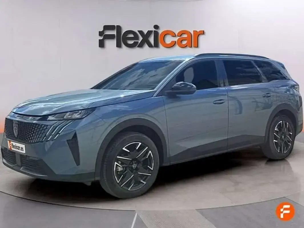 Usado Peugeot 5008 Allure 136 CV (100 kW) 2025 Azul SUV