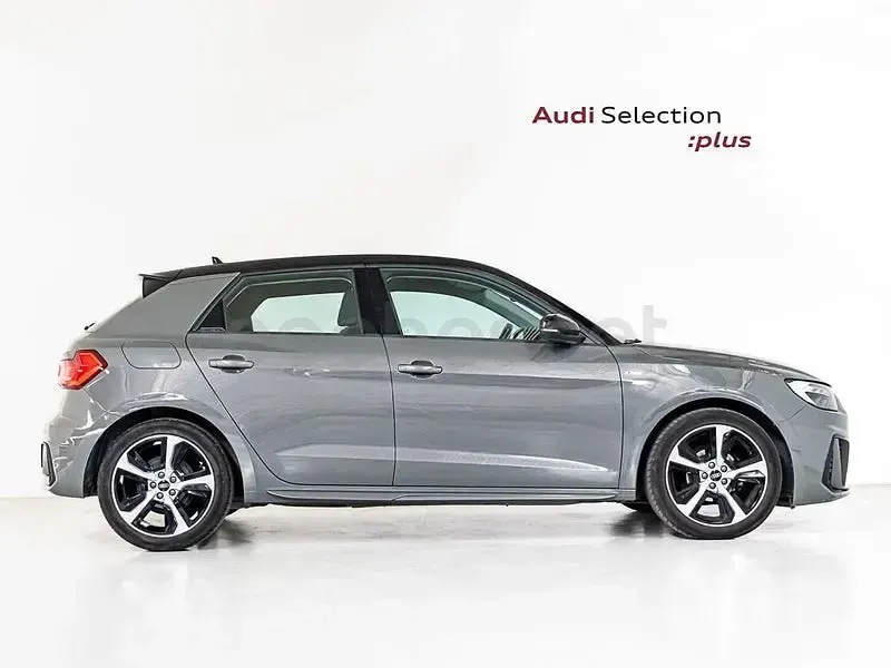 Usado Audi A1 Sportback 110 CV (80 kW) 2023 Gris / plata Utilitario