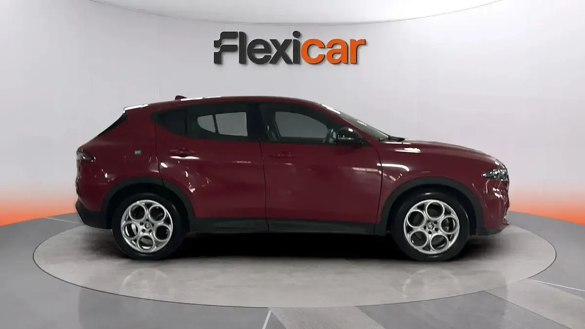 Usado Alfa Romeo Tonale Sprint 131 CV (96 kW) 2023 Rojo SUV