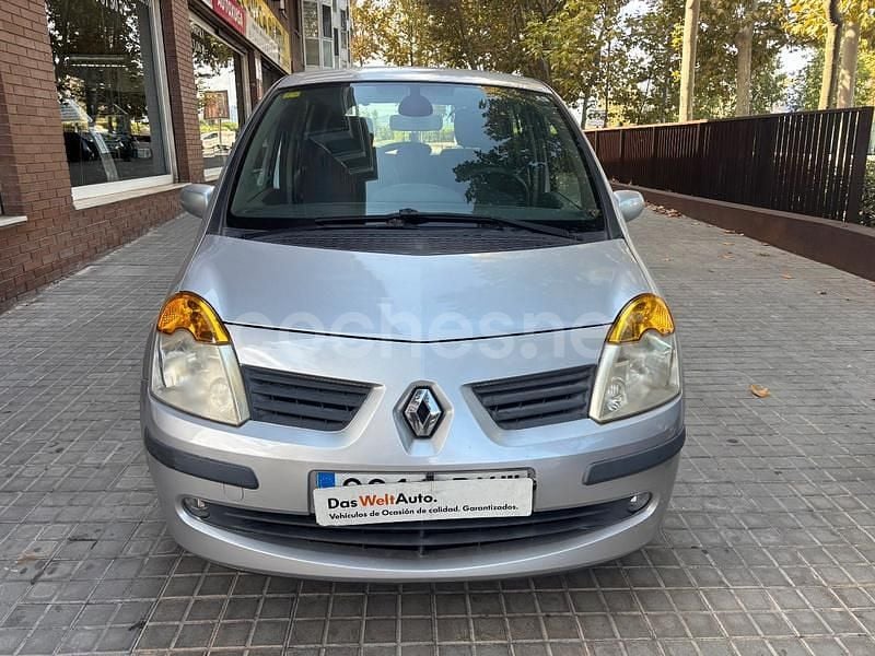 Usado Renault Modus Dynamique 100 CV (73 kW) 2006 Beige Monovolumen