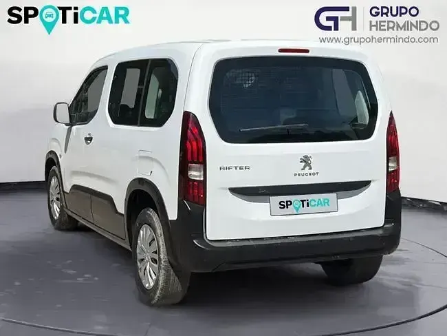 Usado Peugeot Rifter Business-Line 100 CV (73 kW) 2022 Blanco Monovolumen
