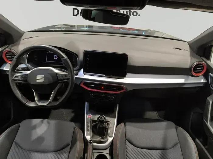 Usado Seat Arona FR 115 CV (84 kW) 2025 Gris SUV