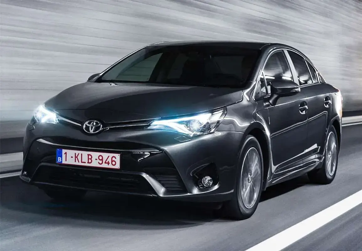 Usado Toyota Avensis Executive 150 CV (110 kW) 2012 Gris Berlina