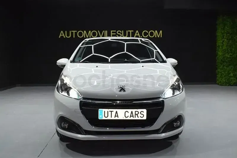 Usado Peugeot 208 Active 99 CV (72 kW) 2018 Blanco Utilitario