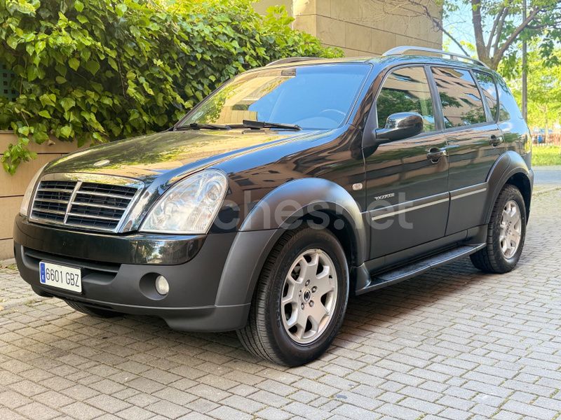 Negro Usado 2008 Ssangyong Rexton II SUV | 7999 € (Un poco caro) - Imagen 1/4