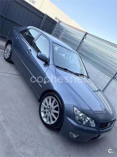 Usado Lexus IS200 Luxury Line 155 CV (114 kW) 2004 Azul Berlina