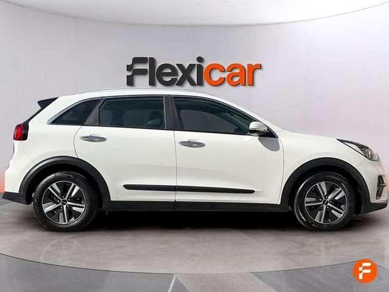 Käytetty Kia Niro 141 HP (103 kW) 2022 Valkoinen Katumaasturi