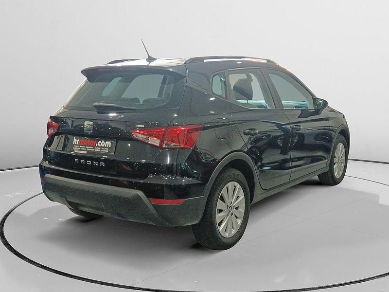 Usado Seat Arona Style 110 CV (80 kW) 2021 Negro SUV
