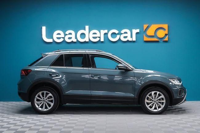 Usado VW T-Roc Life 150 CV (110 kW) 2023 Azul SUV